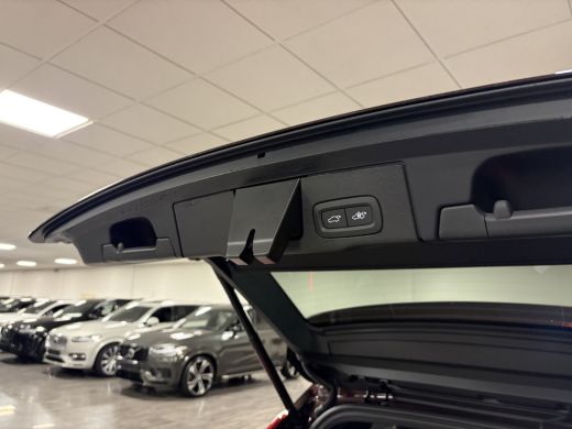 Volvo  XC60 T8 AWD Recharge Ultra Dark Vol! | 455pk | Bowers & Wilkins | Luchtvering | Trekhaak | Mulberry Re... ActivLease financial lease
