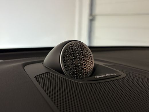 Volvo  XC60 T8 AWD Recharge Ultra Dark Vol! | 455pk | Bowers & Wilkins | Luchtvering | Trekhaak | Mulberry Re... ActivLease financial lease