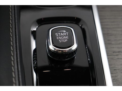 Volvo  XC90 T8 AWD Ultimate Dark ActivLease financial lease