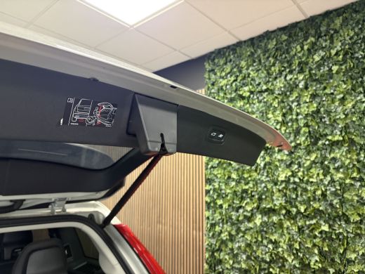 Volvo  XC90 T8 AWD Recharge Inscription Birch Light! | Luchtvering | Harman Kardon | Stoelventilatie | 360&deg; C... ActivLease financial lease