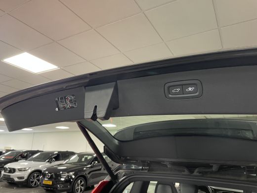 Volvo  XC90 T8 AWD Recharge R-Design Long Range Trekhaak | 455pk | Adaptieve Cruise Control | Stoel en Stuurw... ActivLease financial lease