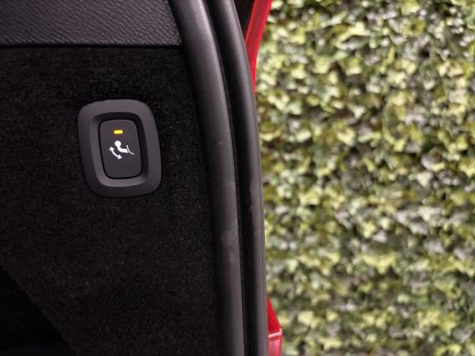 Volvo  XC90 T8 AWD Recharge R-Design Trekhaak | Schuifdak | Adaptieve Cruise Control | Stoel en Stuurwielverw... ActivLease financial lease