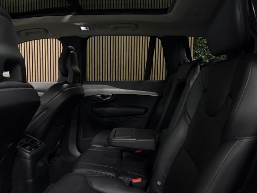 Volvo  XC90 T8 AWD Recharge R-Design Trekhaak | Schuifdak | Adaptieve Cruise Control | Stoel en Stuurwielverw... ActivLease financial lease