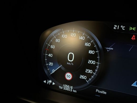 Volvo  XC90 T8 AWD Recharge R-Design Trekhaak | Schuifdak | Adaptieve Cruise Control | Stoel en Stuurwielverw... ActivLease financial lease