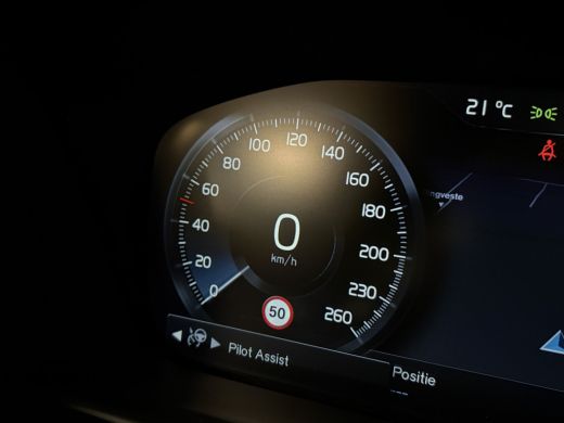 Volvo  XC90 T8 AWD Recharge R-Design Trekhaak | Schuifdak | Adaptieve Cruise Control | Stoel en Stuurwielverw... ActivLease financial lease