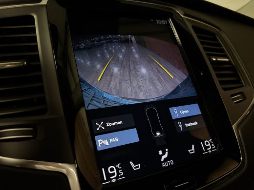 Volvo  XC90 T8 AWD Recharge R-Design Trekhaak | Schuifdak | Adaptieve Cruise Control | Stoel en Stuurwielverw... ActivLease financial lease