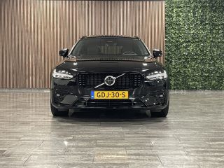 Volvo  V90 B5 Ultimate Dark | Head-Up Display | Harman Kardon | Adaptieve Cruise Control | Stoelverwarming v...