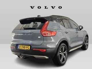 Volvo  XC40 1.5 T5 Recharge R-Design Styling Kit | Trekhaak | Panoramadak | 360CAM | Plaatje!
