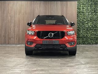 Volvo  XC40 T4 Recharge R-Design | Stoel en Stuurwielverwarming | Parkeercamera | Standkachel met Volvo On Ca...
