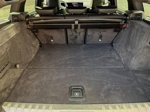 BMW 3 Serie Touring 330e M-Sport | Facelift | LED | Carplay ActivLease financial lease