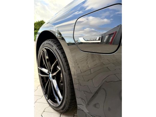 BMW 3 Serie Touring 330e M-Sport | Facelift | LED | Carplay ActivLease financial lease