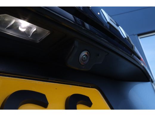 Land Rover Range Rover Velar 2.0 P400e | NL-AUTO | Schuif/kantel dak | Keyless | Camera | Cruise Control | Stoelverwarming | M... ActivLease financial lease