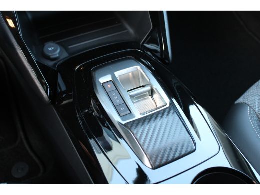 Peugeot 208 Allure | 16" Lichtmetalen velgen 'ELBORN' | Climate Control | Dashboard en deurpanelen in kunstst... ActivLease financial lease