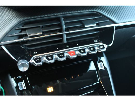Peugeot 208 Allure | 16" Lichtmetalen velgen 'ELBORN' | Climate Control | Dashboard en deurpanelen in kunstst... ActivLease financial lease