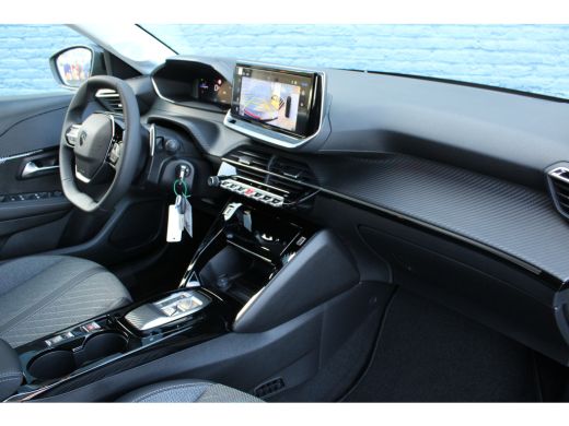 Peugeot 208 Allure | 16" Lichtmetalen velgen 'ELBORN' | Climate Control | Dashboard en deurpanelen in kunstst... ActivLease financial lease