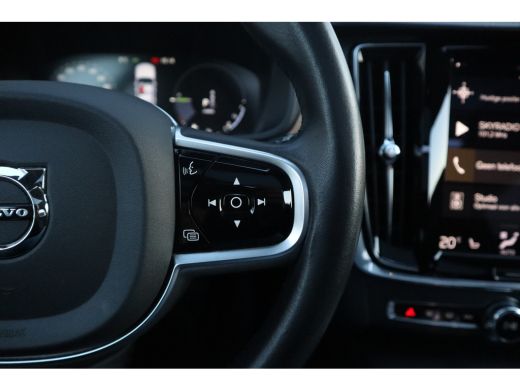 Volvo  V90 2.0 T8 AWD Inscription Panorama / Bowers & Wilkins / Pilot assist / Dode hoek / ActivLease financial lease