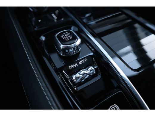 Volvo  V90 2.0 T8 AWD Inscription Panorama / Bowers & Wilkins / Pilot assist / Dode hoek / ActivLease financial lease