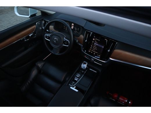 Volvo  V90 2.0 T8 AWD Inscription Panorama / Bowers & Wilkins / Pilot assist / Dode hoek / ActivLease financial lease