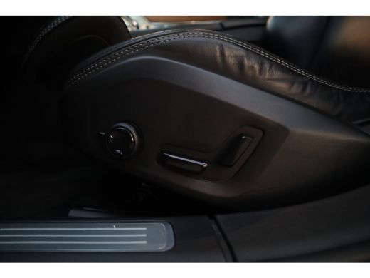 Volvo  V90 2.0 T8 AWD Inscription Panorama / Bowers & Wilkins / Pilot assist / Dode hoek / ActivLease financial lease