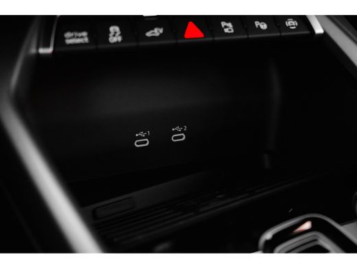 Audi A3 Sportback Advanced edition, A3 (2025) | Aluminium optiek in het interieur | Assistentiepakket Rij... ActivLease financial lease