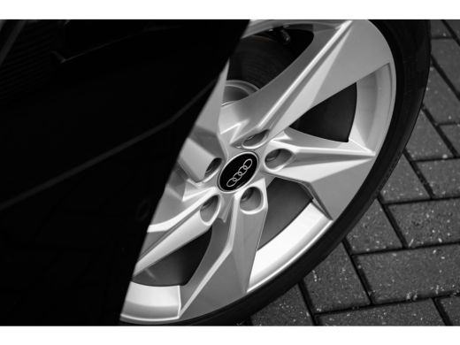 Audi A3 Sportback Advanced edition, A3 (2025) | Aluminium optiek in het interieur | Assistentiepakket Rij... ActivLease financial lease
