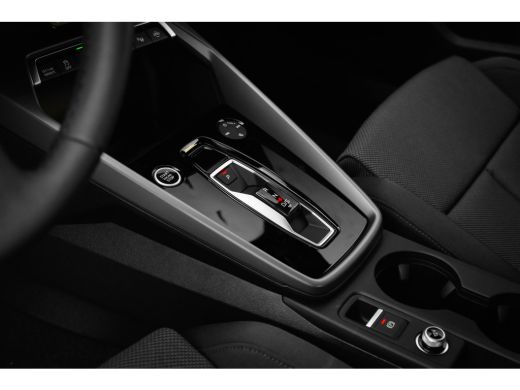 Audi A3 Sportback Advanced edition, A3 (2025) | Aluminium optiek in het interieur | Assistentiepakket Rij... ActivLease financial lease