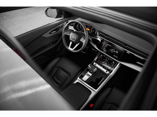 Audi Q8 55 TFSI e quattro Pro Line | Achterbank verstelbaar | Achterbank verwarmd | Cruise control adapti... ActivLease financial lease