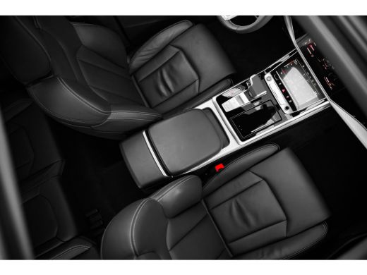 Audi Q8 55 TFSI e quattro Pro Line | Achterbank verstelbaar | Achterbank verwarmd | Cruise control adapti... ActivLease financial lease