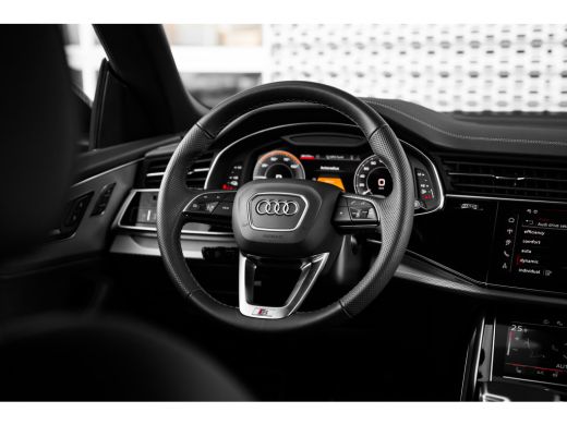 Audi Q8 55 TFSI e quattro Pro Line | Achterbank verstelbaar | Achterbank verwarmd | Cruise control adapti... ActivLease financial lease