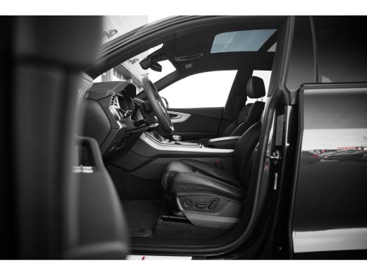 Audi Q8 55 TFSI e quattro Pro Line | Achterbank verstelbaar | Achterbank verwarmd | Cruise control adapti... ActivLease financial lease