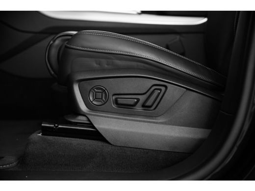 Audi Q8 55 TFSI e quattro Pro Line | Achterbank verstelbaar | Achterbank verwarmd | Cruise control adapti... ActivLease financial lease