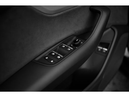 Audi Q8 55 TFSI e quattro Pro Line | Achterbank verstelbaar | Achterbank verwarmd | Cruise control adapti... ActivLease financial lease