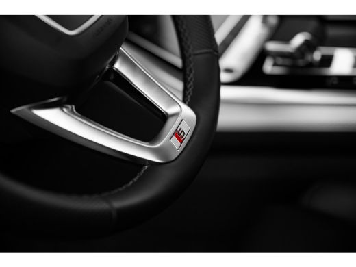 Audi Q8 55 TFSI e quattro Pro Line | Achterbank verstelbaar | Achterbank verwarmd | Cruise control adapti... ActivLease financial lease