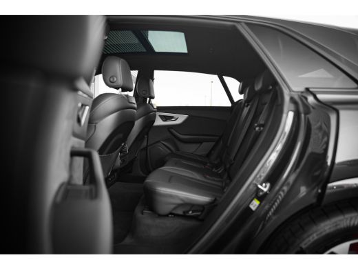 Audi Q8 55 TFSI e quattro Pro Line | Achterbank verstelbaar | Achterbank verwarmd | Cruise control adapti... ActivLease financial lease