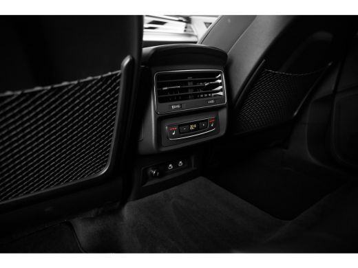 Audi Q8 55 TFSI e quattro Pro Line | Achterbank verstelbaar | Achterbank verwarmd | Cruise control adapti... ActivLease financial lease