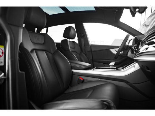 Audi Q8 55 TFSI e quattro Pro Line | Achterbank verstelbaar | Achterbank verwarmd | Cruise control adapti... ActivLease financial lease