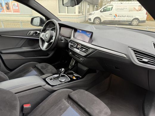 BMW 2 Serie Gran Coup&eacute; 218i Aut. M-Sport | Sportstoelen | Navi | Live Cockpit | ActivLease financial lease