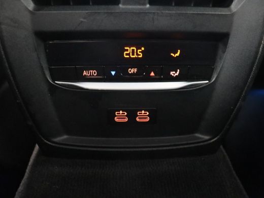 BMW 3 Serie 320e M Sport | Leder | Trekhaak | Stoelverwarming | Carplay | Sportstoelen | Laserlicht | Live Co... ActivLease financial lease