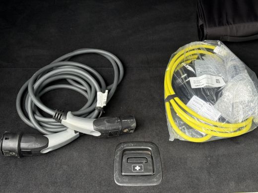 BMW 5 Serie Touring 520e Aut. Hybrid BuExe Editon Plus | Panorama | Leder | Memory | BMW Laser | New Model | ... ActivLease financial lease