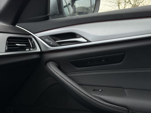 BMW 5 Serie Touring 520e Aut. Hybrid BuExe Editon Plus | Panorama | Leder | Memory | BMW Laser | New Model | ... ActivLease financial lease