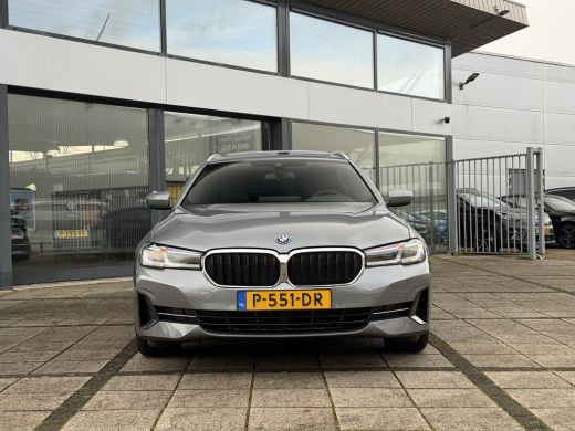 BMW 5 Serie Touring 520e Aut. Hybrid BuExe Editon Plus | Panorama | Leder | Memory | BMW Laser | New Model | ... ActivLease financial lease