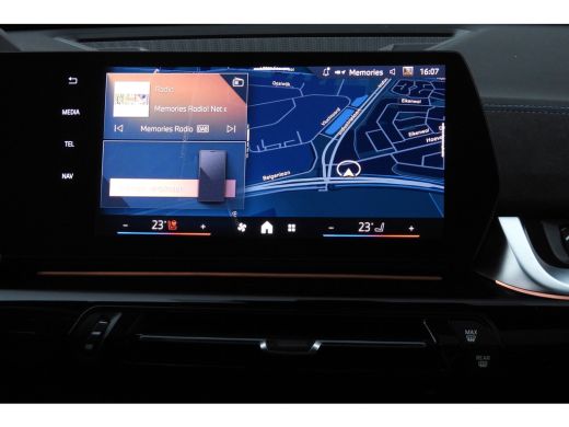 BMW iX2 eDrive20 High Executive M Sport / Panoramadak / Sportstoelen / M Adaptief onderstel / Comfort Acc... ActivLease financial lease