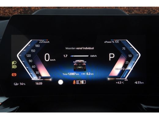 BMW iX2 eDrive20 High Executive M Sport / Panoramadak / Sportstoelen / M Adaptief onderstel / Comfort Acc... ActivLease financial lease