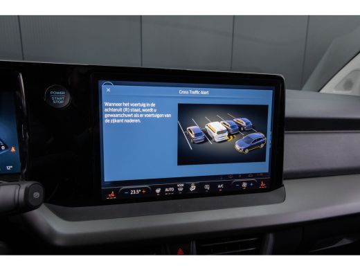 Ford E-Transit Courier Limited 44 kWh | DIRECT LEVERBAAR | Trekhaak | Adapt. Cruise | Dodehoek Detectie | Camera | Winte... ActivLease financial lease