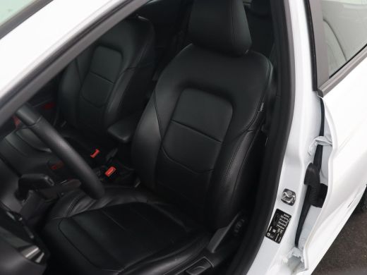 Ford Fiesta 1.0 EcoBoost Hybrid ST-Line | Leder | Navigatie | Carplay | Full LED | Climate control | Parkeerh... ActivLease financial lease