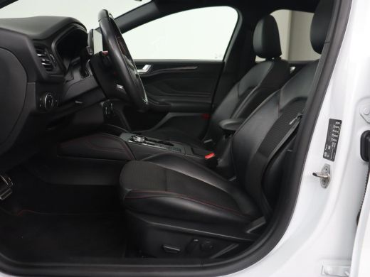 Ford Focus 1.5 EcoBoost ST Line X | Panoramadak | Half leder | Stoel & stuurverwarming | Adaptive cruise | C... ActivLease financial lease