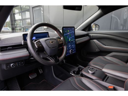 Ford Mustang Mach-E Mach-E Extended AWD 98 kWh | Panoramadak | B&O Audio | BTW -auto | Electrische achterklep | Camer... ActivLease financial lease