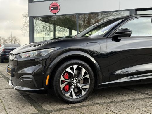 Ford Mustang Mach-E Mach-E Extended AWD 98kWh First Edition | Panorama | Leder | B&O Sound | 360 Camera | ActivLease financial lease