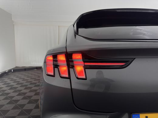 Ford Mustang Mach-E Mach-E RWD 75 kWh (3-Fase) {SOH-93%} (INCL-BTW) Aut. *LUXURY-LEATHER | FULL-LED | DAB+ | DIGI-COC... ActivLease financial lease