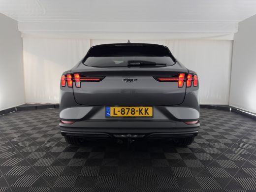 Ford Mustang Mach-E Mach-E RWD 75 kWh (3-Fase) {SOH-93%} (INCL-BTW) Aut. *LUXURY-LEATHER | FULL-LED | DAB+ | DIGI-COC... ActivLease financial lease